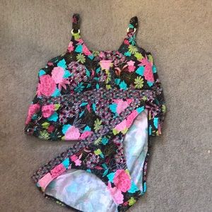 Motherhood Maternity tankini swimsuit.
